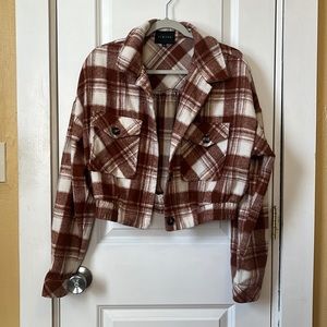 Women’s crop jacket size large